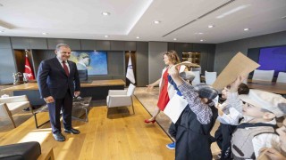 Öğrenciler, cumhuriyet coşkusunu Başkan Seçerle paylaştı