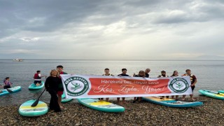 Öğrenciler suda dengede durmayı öğrendiler