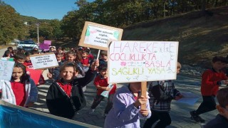 Öğrencilerden sağlıklı yaşam için farkındalık yürüyüşü