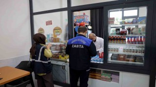 Okul kantinlerine denetim: Çocukların sağlığı için ürünleri tek tek incelediler