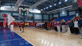 Okul sporları açılış seremonisiyle başladı