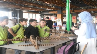 Ortaokul ve lise öğrencileri SAÜde deneylerle bilimi keşfetti