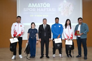 Osmaniye’de Başarılı Sporcular Ödüllerini Aldı