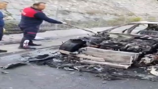 Osmaniye’de Seyir Halindeki Otomobil Alev Aldı