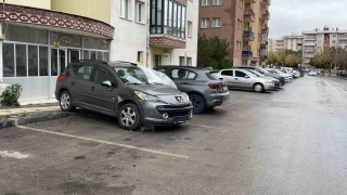 Otomobil kontrolden çıktı, 5 araca çarparak durabildi