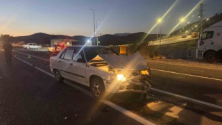 Otomobilin çarptığı motosiklet sürücüsü ağır yaralandı