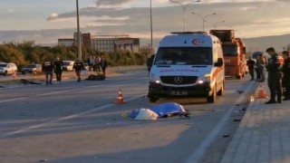 Otomobille motosiklet çarpıştı: 1 ölü, 3 yaralı