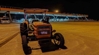 Otoyolda traktörle seyir halindeki sürücüye ceza