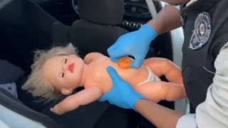 Oyuncak bebekten uyuşturucu çıktı