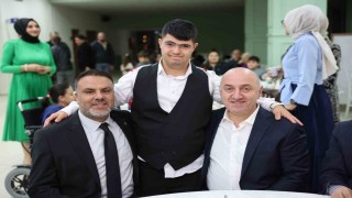 Özel birey Eren için coşkulu asker uğurlaması