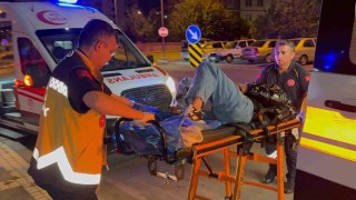 Parkta bıçaklı kavga: 2 yaralı