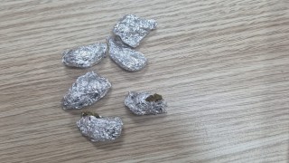 Polis şüphelendi, çocukların üzerinden uyuşturucu çıktı