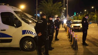 Polis üniversite çevresinde asayiş ve trafik uygulaması yaptı