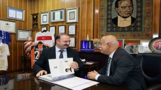 Prof. Dr. Ahmet Nezih Köke büyük gümüş madalya