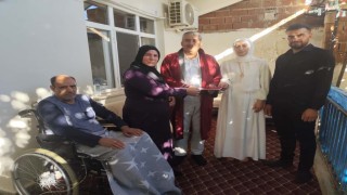 Rahatsızlığından dolayı nikaha katılamayan babaya duygulandıran sürpriz