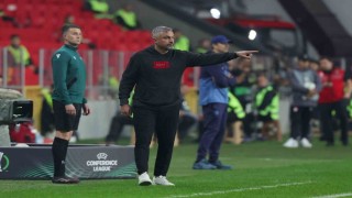 Reis: Türkiyede çok çabuk hoca değişikliğine gidiliyor