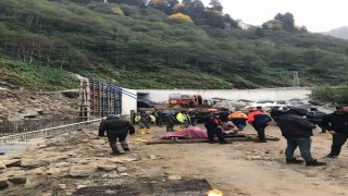 Rizede duvar inşaatında kalıp çöktü: 5 işçi yaralı