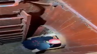 Safiport Limanında geminin ambarına düşen işçi yaralandı