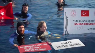 Şahika Ercümen Cumhuriyet ve Gazze için dünya rekoru kırdı