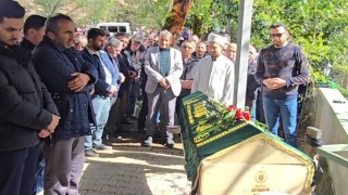 Sahnede kalp krizi geçiren Giresunlu sanatçı son yolculuğuna uğurlandı