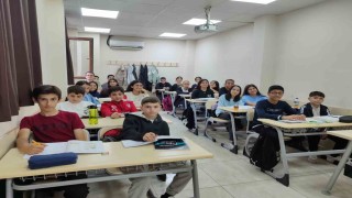 Şair ve Yazar Yavuz Bülent Bakiler, Gaziosmanpaşa Bilgi Evlerinde anıldı