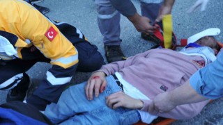 Sakaryada pikap ile motosiklet çarpıştı: 1 yaralı