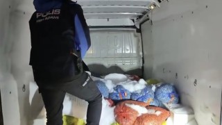 Samsun polisinden kaçak midye operasyonu