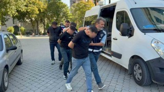 Samsunda uyuşturucu ticaretinden gözaltına alınan 5 kişi adliyeye sevk edildi