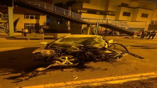Şanlıurfada otomobil üst geçide çarptı: 1 ölü