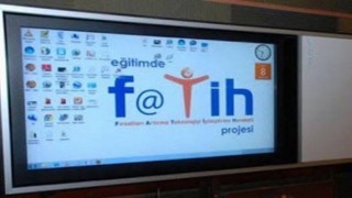 Sarıgöl Dört Eylül İlkokuluna 26 akıllı tahta teslim edildi