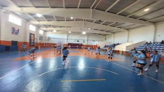 Sarıgöllü kızlar lige mağlubiyetle başladı