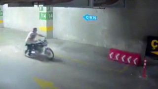 Şehir hastanesinin otoparkından iki motosiklet çaldı: O anlar kameraya yansıdı