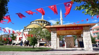 Şehit oğlunun adına 3 bin 700 Kuran-ı Kerim ve hayrat çeşmesi