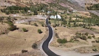 Şemdinlide grup köy yolu asfaltlandı