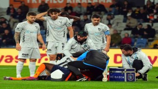 Serdar Dursun ve Jerome Opoku hava topu mücadelesinde çarpıştı