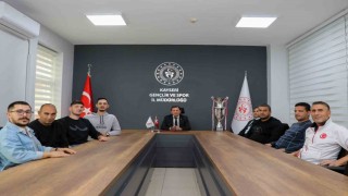 Sesi gören şampiyonlardan Kabakcıya ziyaret