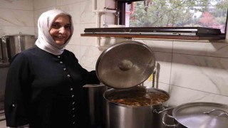 Şifa bulduğu ilikli kemik suyunu markalaştırarak kendi işini kurdu