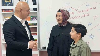 Sınıf başkanlığı seçiminde belediye başkanını getirme vaadini yerine getirdi