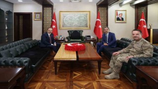 Şırnak Valisi Ekici, Siirt Valisi Kızılkaya ile bir araya geldi