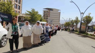 Şırnaklı kadınlardan Filistin için Sessiz Çığlık yürüyüşü