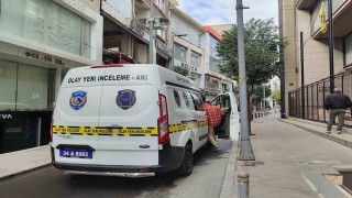 Şişlide 4 katlı binada çıkan yangında 1 kişi yanarak hayatını kaybetti