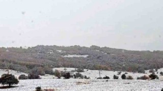 Sivasta yüksek kesimlerde kar etkili oldu