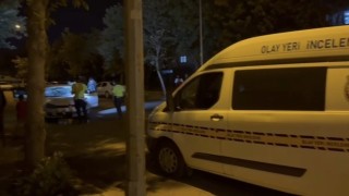 Siverekte anne ve kızına araç çarptı