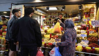 Sofraların vazgeçilmezi turşular, tezgahları renklendirmeye başladı