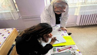 Sokakta dilenen ve okula gitmeyen 176 çocuk eğitime kazandırıldı