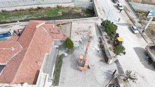 Sorgun Belediyesi kaçak yapıları yıkım çalışmalarını sürdürüyor