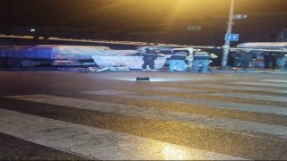 Sultanbeylide polisin dur ihtarına uymayan araç tıra arkadan çarptı: 1 ölü