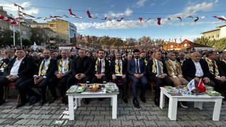 Sultangazide Adıyaman Kültür Buluşmalarında Latif Doğan rüzgarı esti