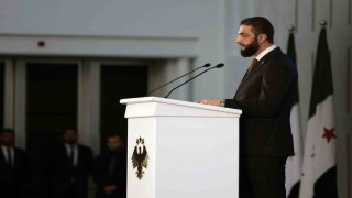 Suriye Devlet Başkanı Eş-Şara yarın Rusyayı ziyaret edecek, devrik lider Esadın iadesini isteyecek