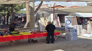 Tavas Belediyesi güvenilir alışverişi için pazaryerlerinde tartıları kontrol etti